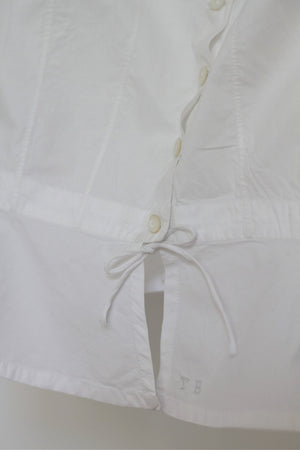 Romantic cotton top with fine details / M