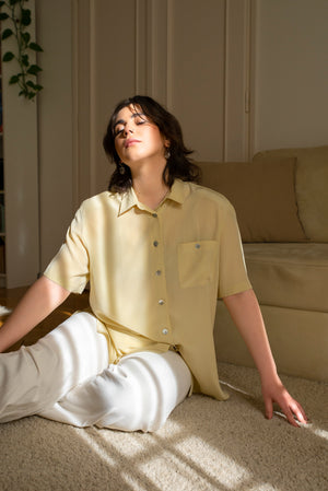 100% pure silk shirt in cream / XS-M