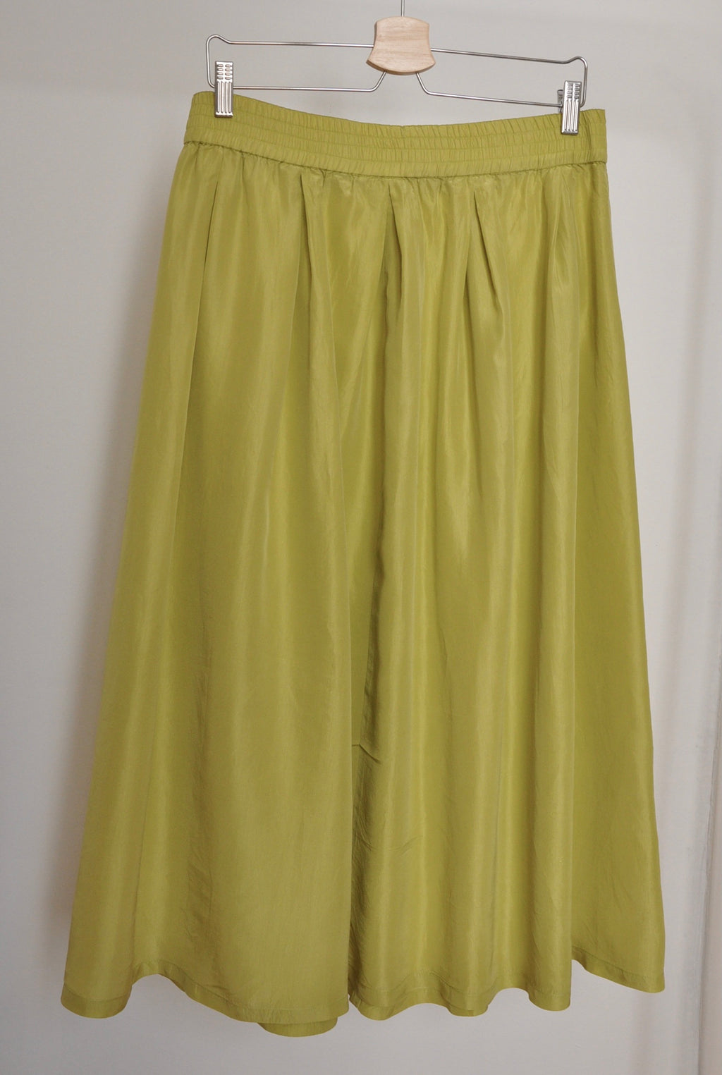 100% pure silk skirt skirt in lime green / M-L