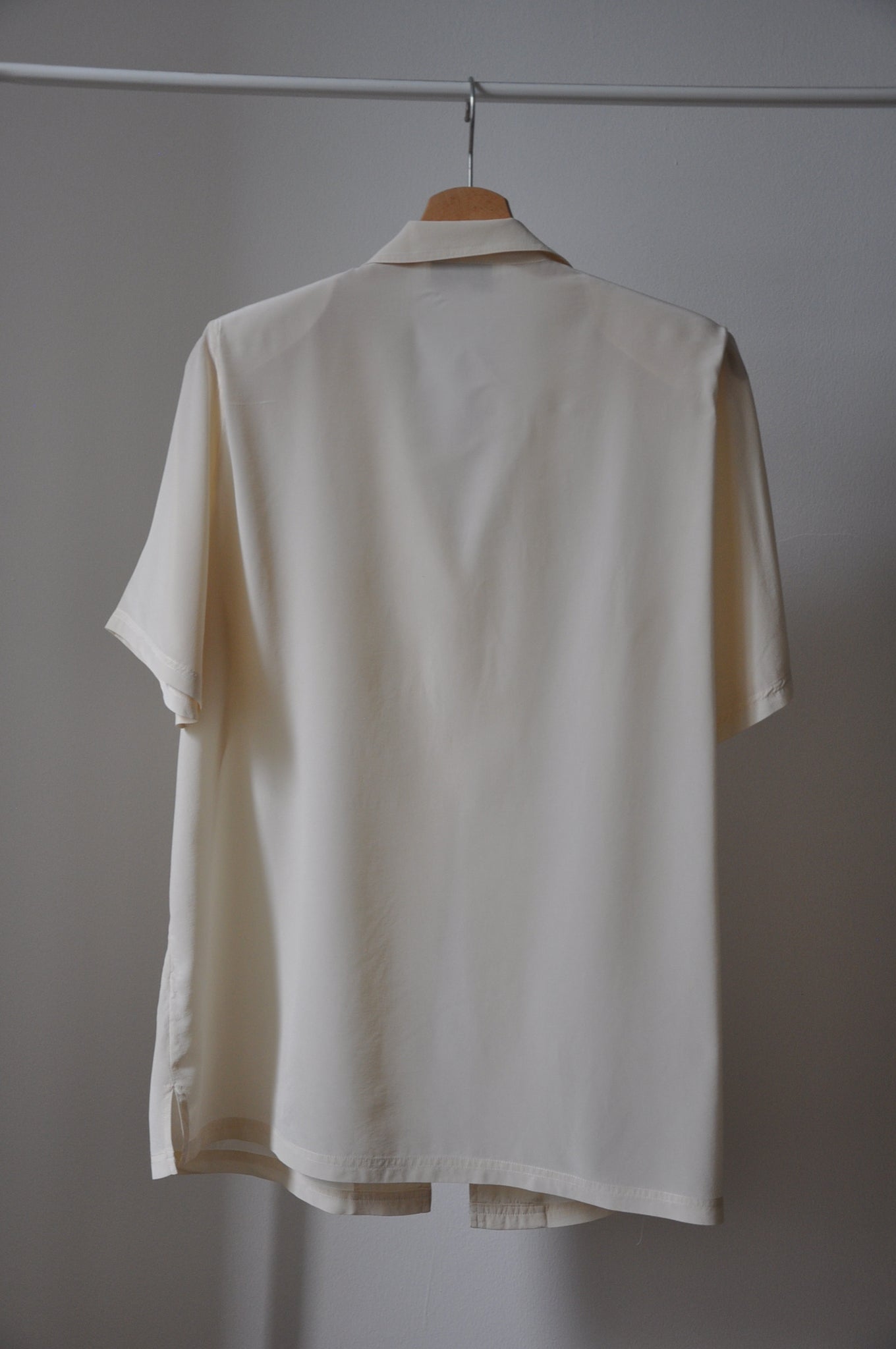 100% silk shirt / XS-M